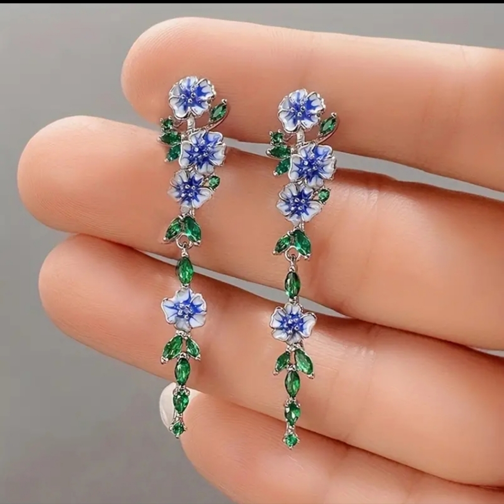 Silver Plated Blue Lily Flower Dangle Drop Earrings. - Picture 4 of 7